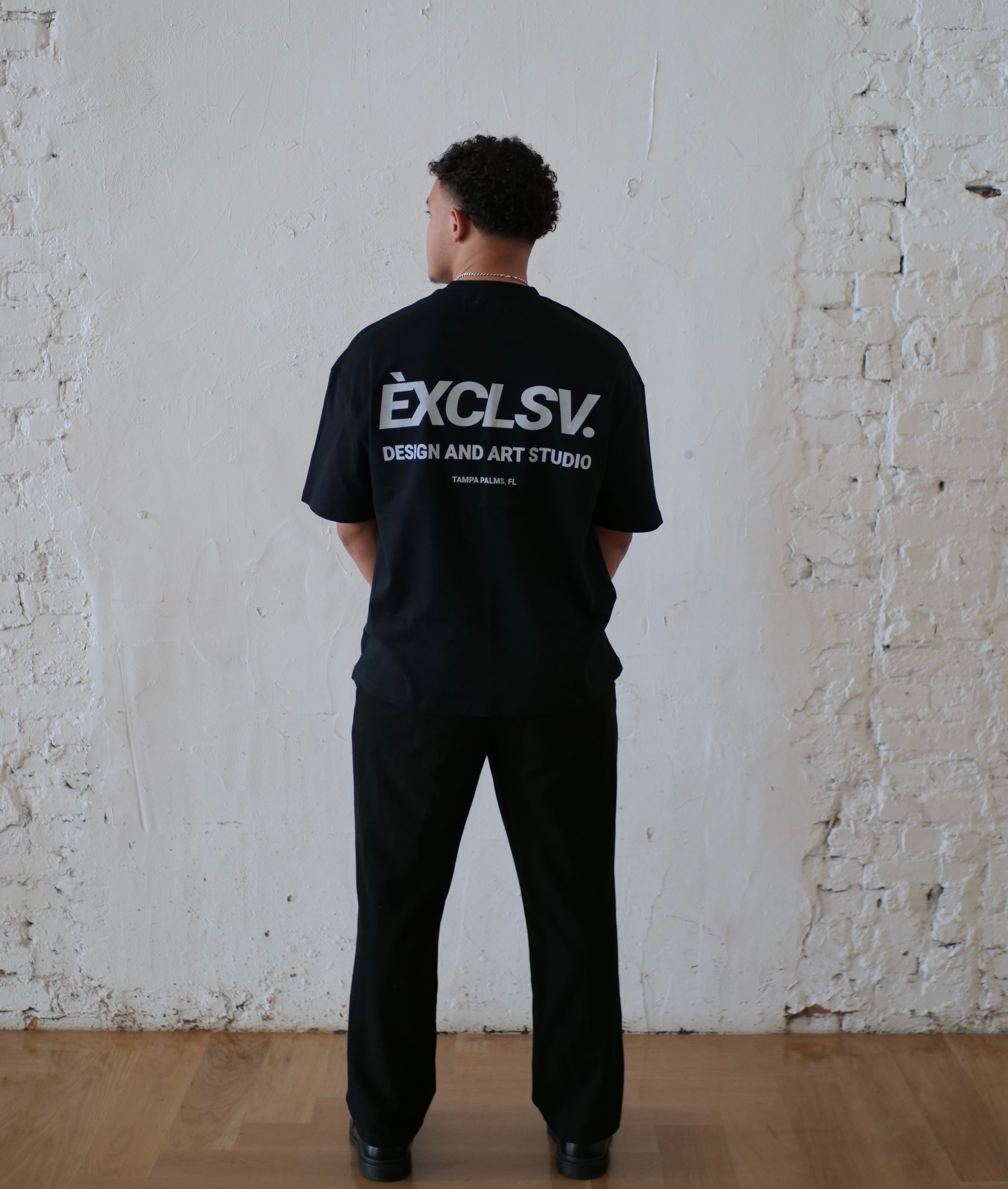 Èxclsv Noir Signature Tee