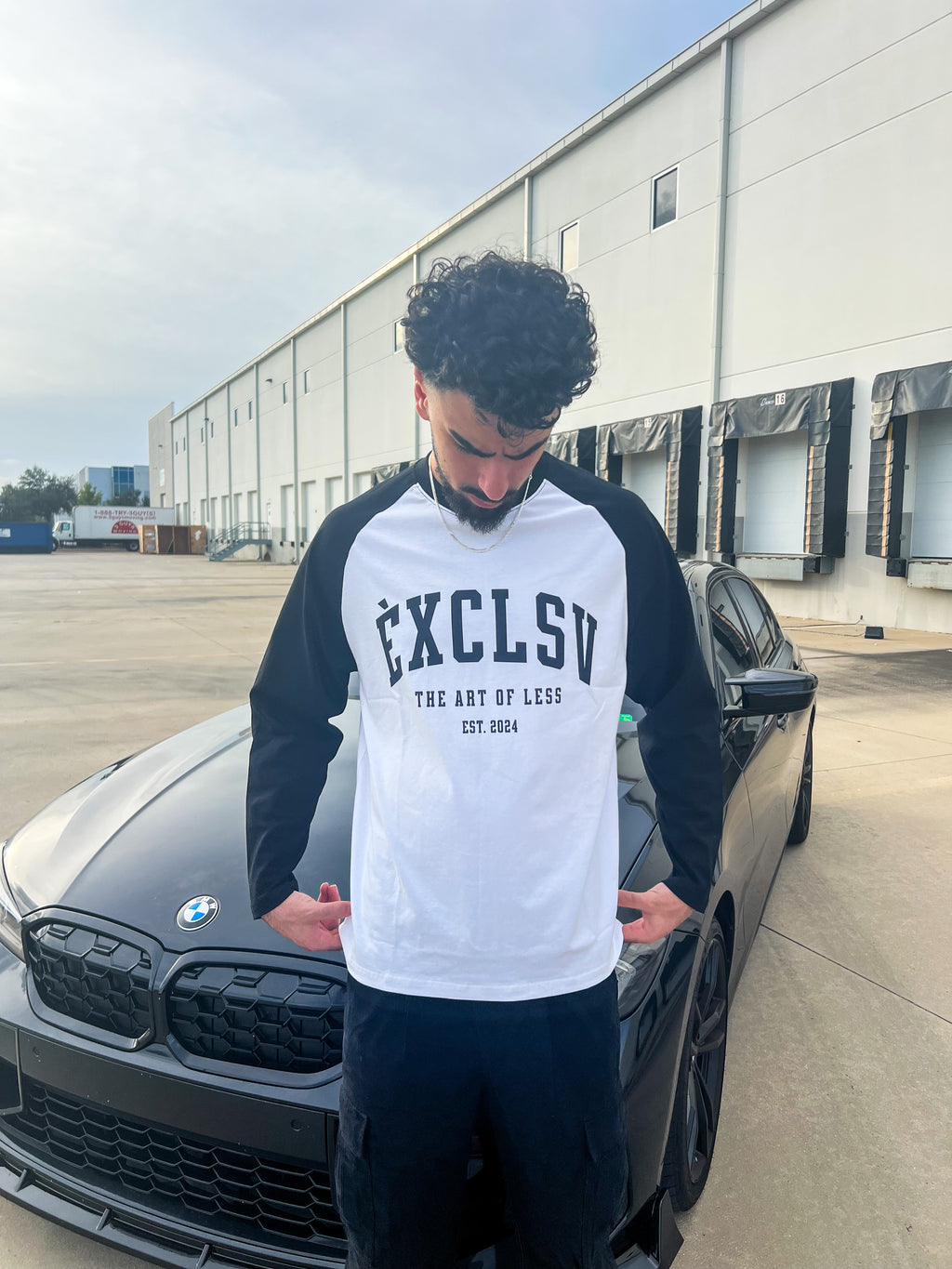 ÈXCLSV Heritage Raglan Black