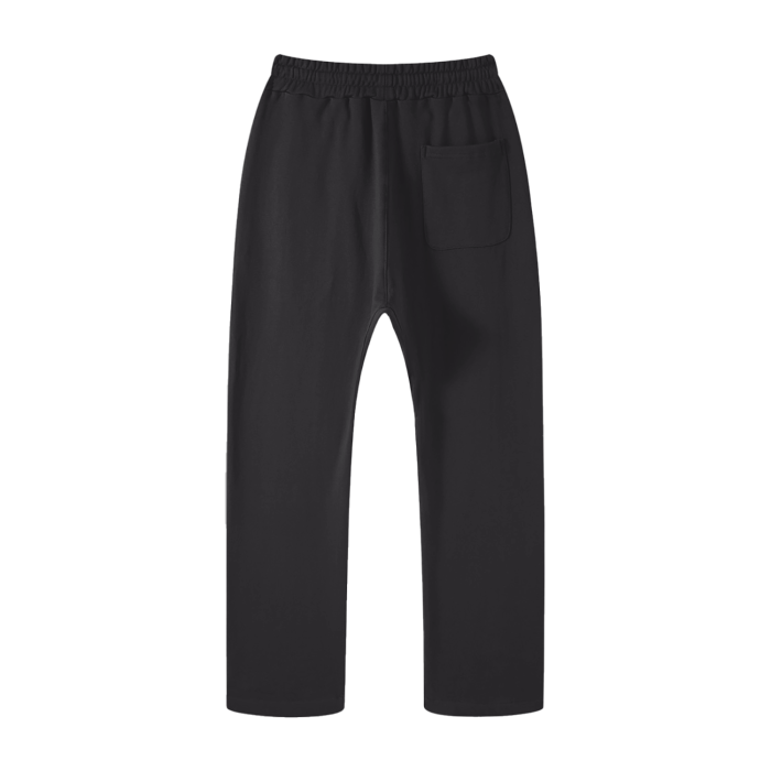 “Exclusive Studio straight-leg pants – modern fit, premium quality, streetwear style.”