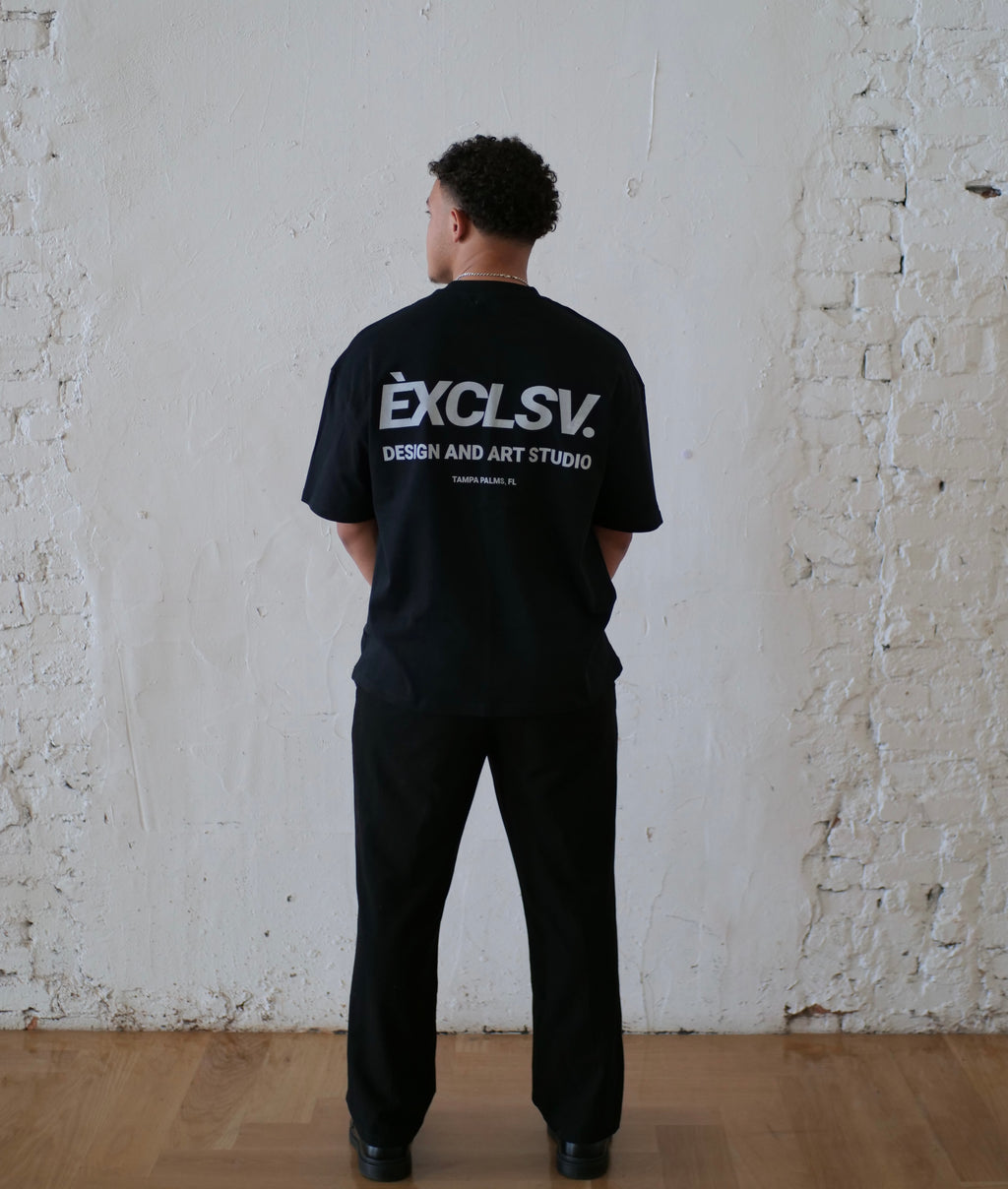 Èxclsv Noir Signature Tee